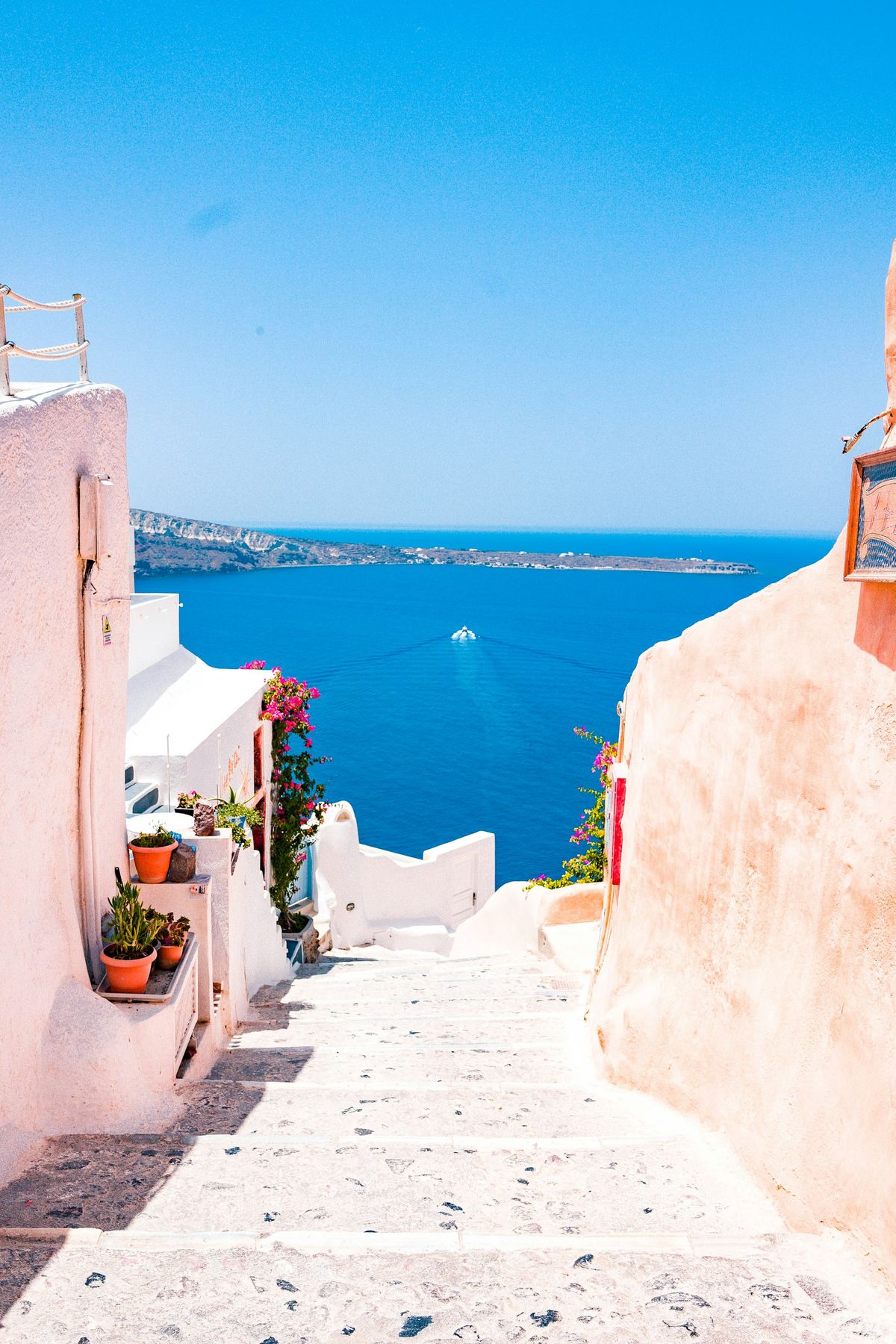 A path to the sea, summer light.